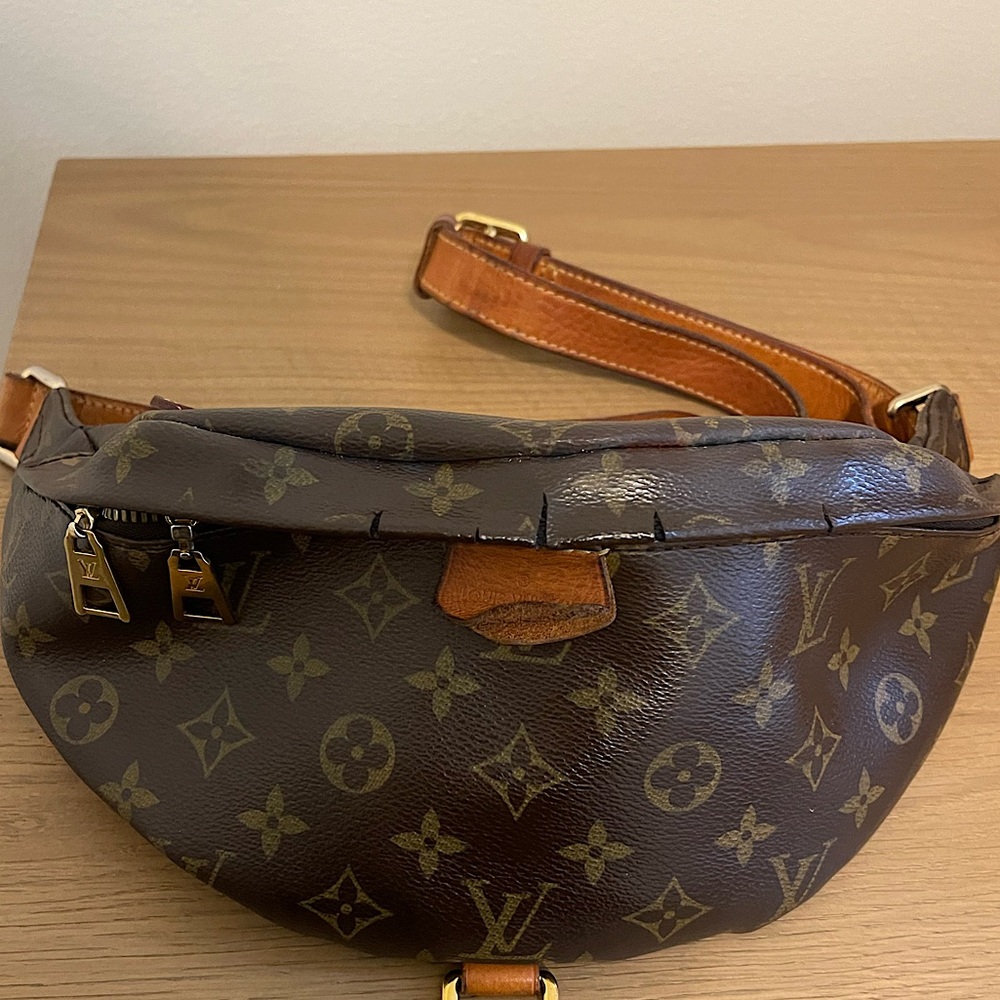 LOUIS VUITTON Bum bag Shoulder Bag